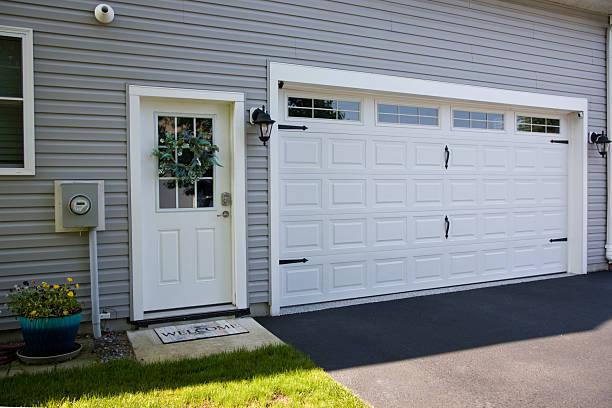 24/7 Emergency Garage Door Panel Replacement experts in South Charleston, OH